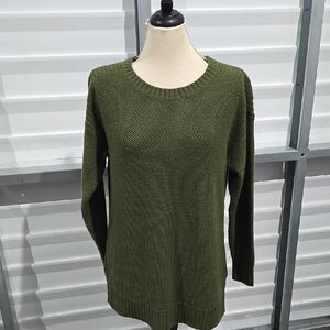 a.n.a Green Crew‎ Neck Sweater with Long Sleeves Size Large